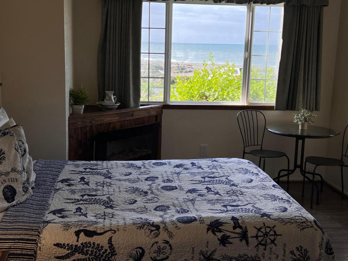  | Gualala Country Inn