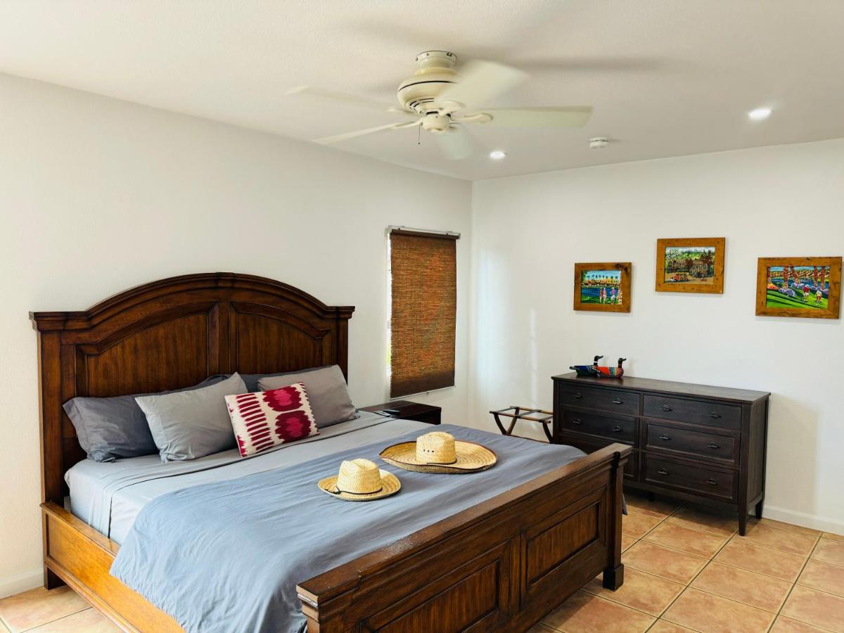 Deluxe King Studio at Mi Kasa Hot Springs 420, Adults only, Clothing Optional