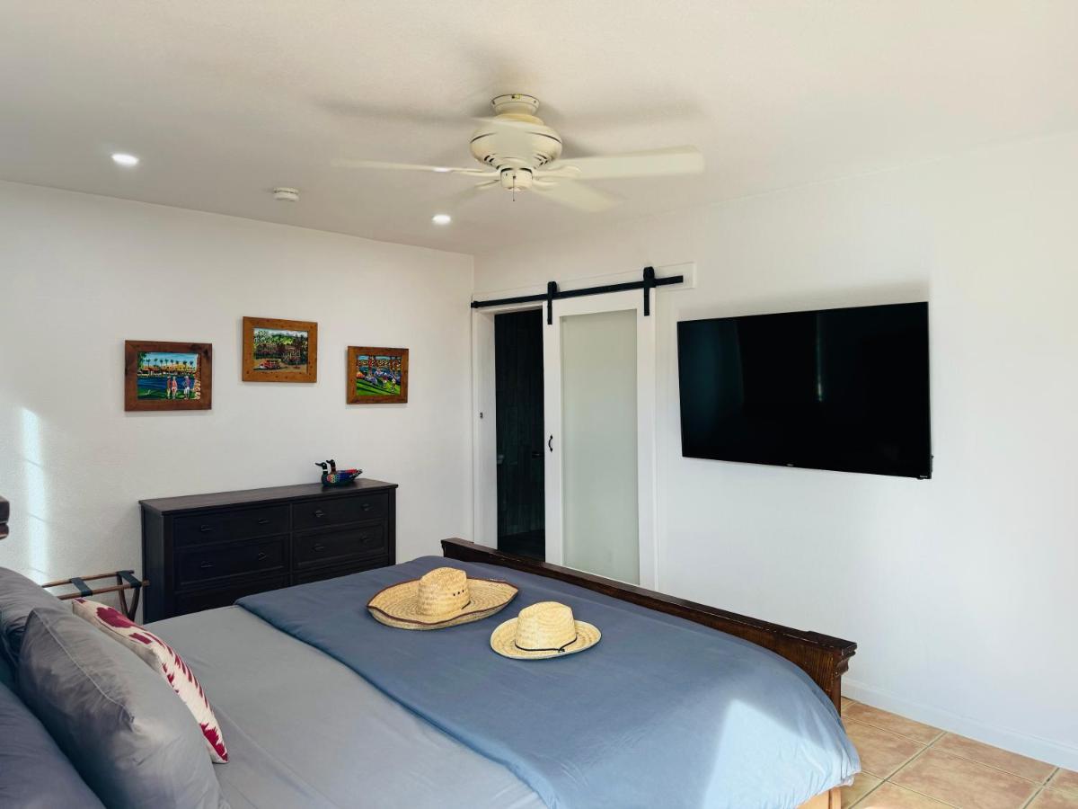 Deluxe King Studio at Mi Kasa Hot Springs 420, Adults only, Clothing Optional