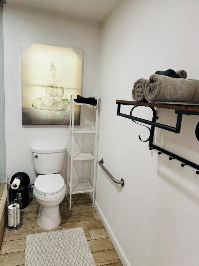 Deluxe King Studio at Mi Kasa Hot Springs 420, Adults only, Clothing Optional
