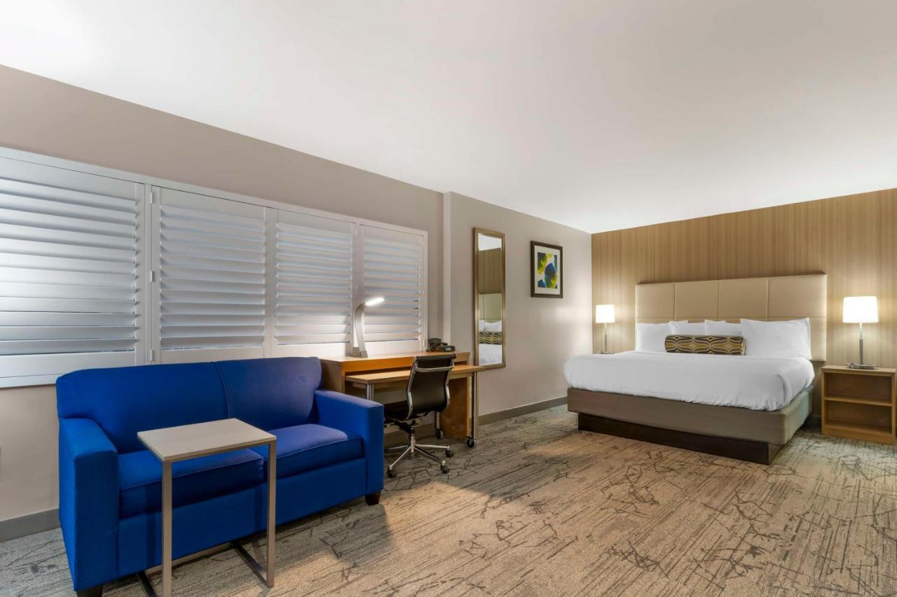 King Room with Sofa Bed at Best Western Red Coach Inn