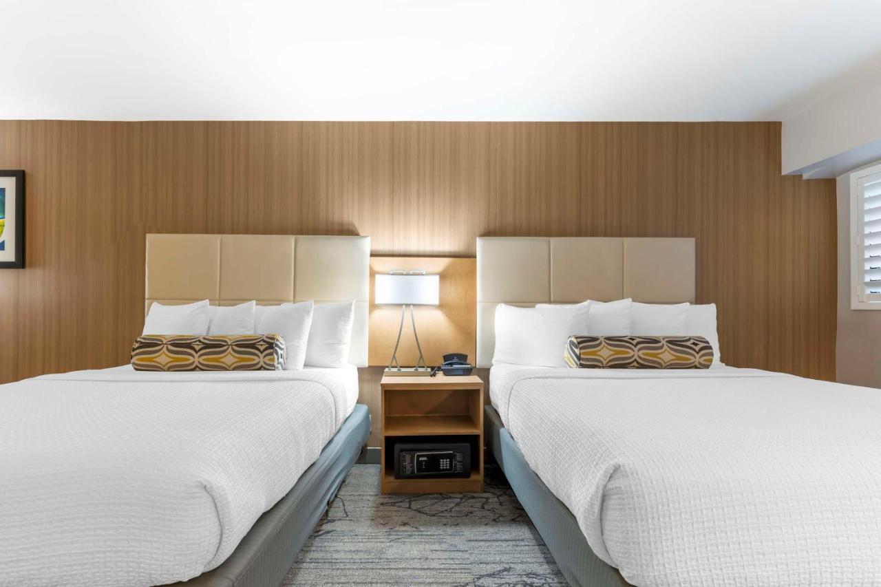 Queen Room with Two Queen Beds at Best Western Red Coach Inn