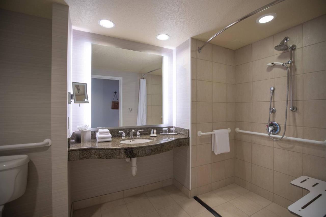 Junior Suite, Club lounge access, 1 Bedroom Larger Suite at Renaissance Dallas Richardson Hotel