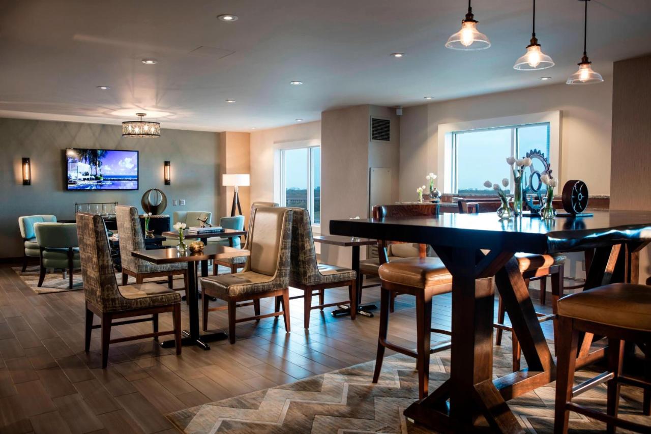 Newly Renovated, Club lounge access, Guest room, 2 Double at Renaissance Dallas Richardson Hotel
