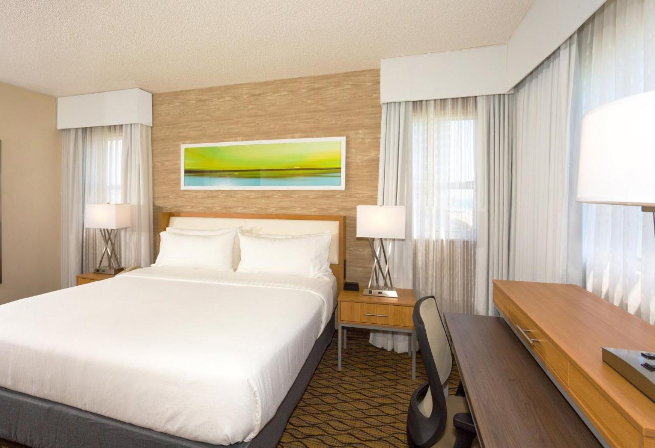 King Room at Holiday Inn Miami Beach - Oceanfront by IHG