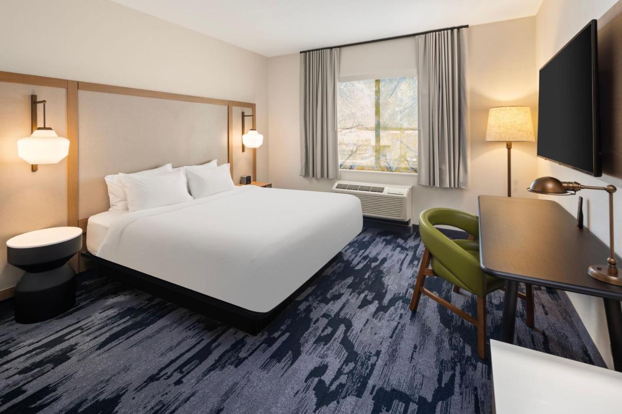 | Fairfield Inn & Suites by Marriott Alexandria
