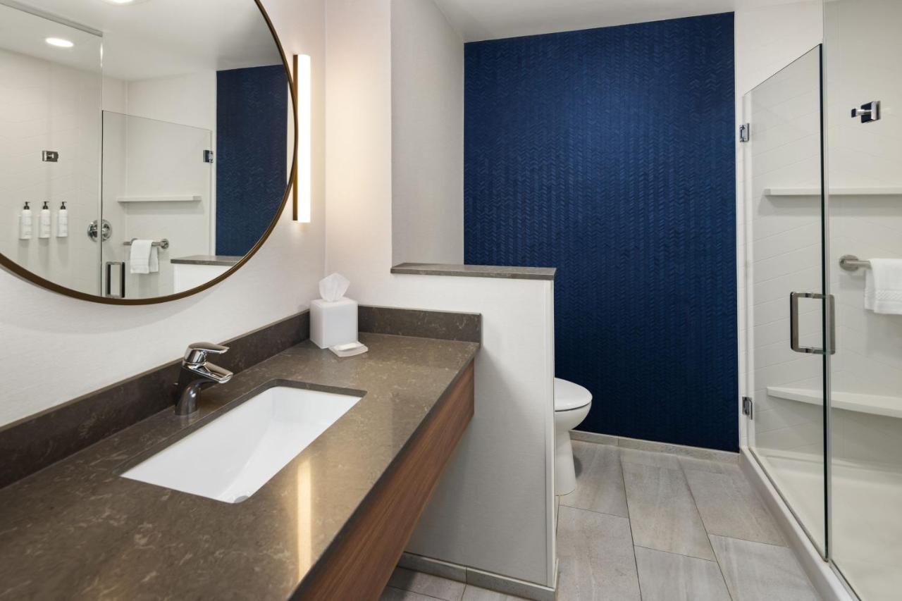 | Fairfield Inn & Suites by Marriott Alexandria