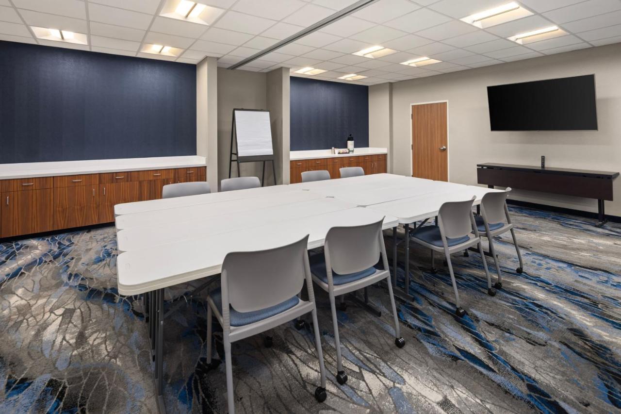 | Fairfield Inn & Suites by Marriott Alexandria