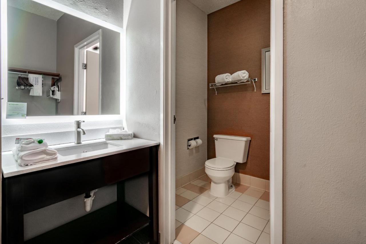 Queen Room - Non-Smoking at Wingate by Wyndham Great Falls