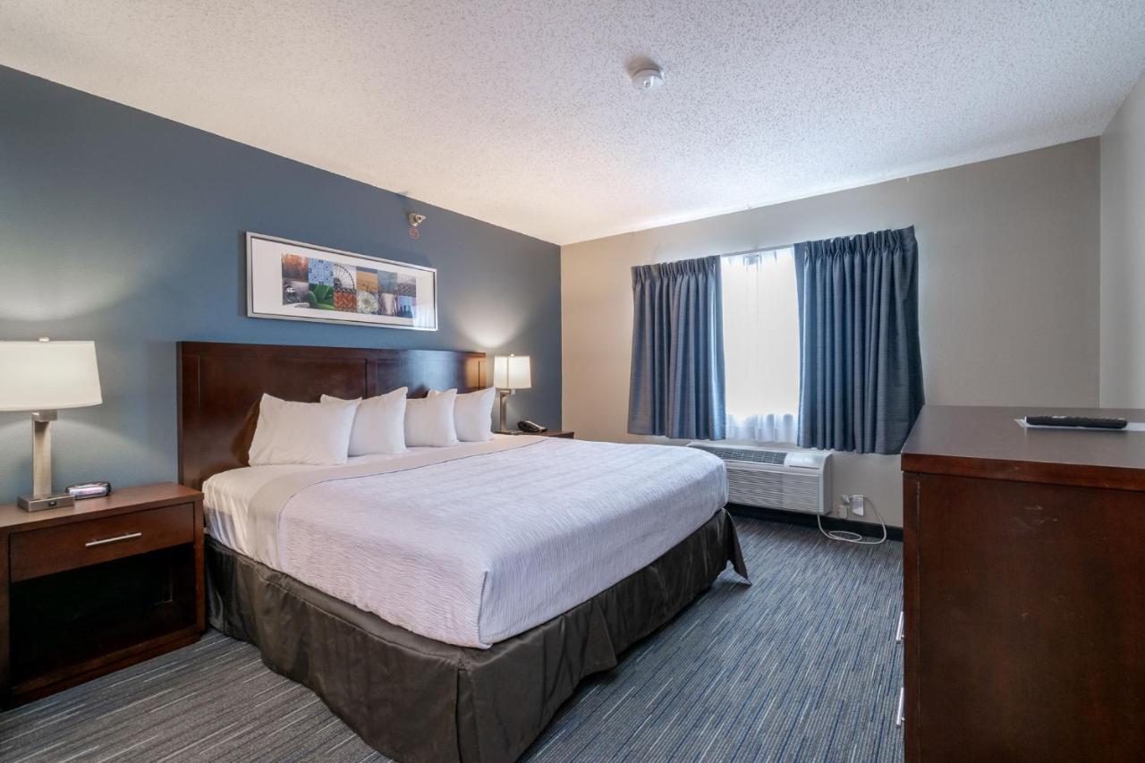 King Room - Mobility Access/Non-Smoking at Wingate by Wyndham Great Falls