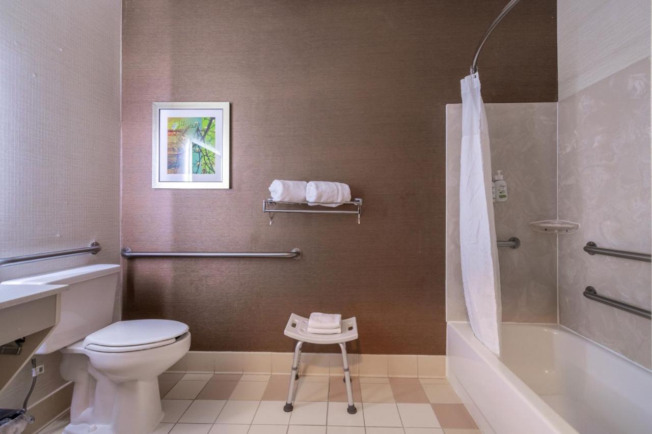 King Room - Mobility Access/Non-Smoking at Wingate by Wyndham Great Falls