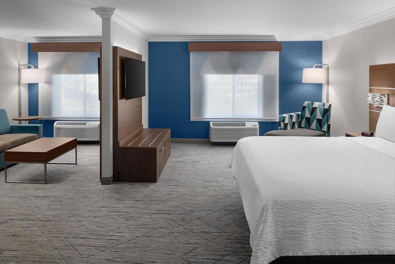 | Holiday Inn Express Hotel & Suites Twentynine Palms, an IHG Hotel