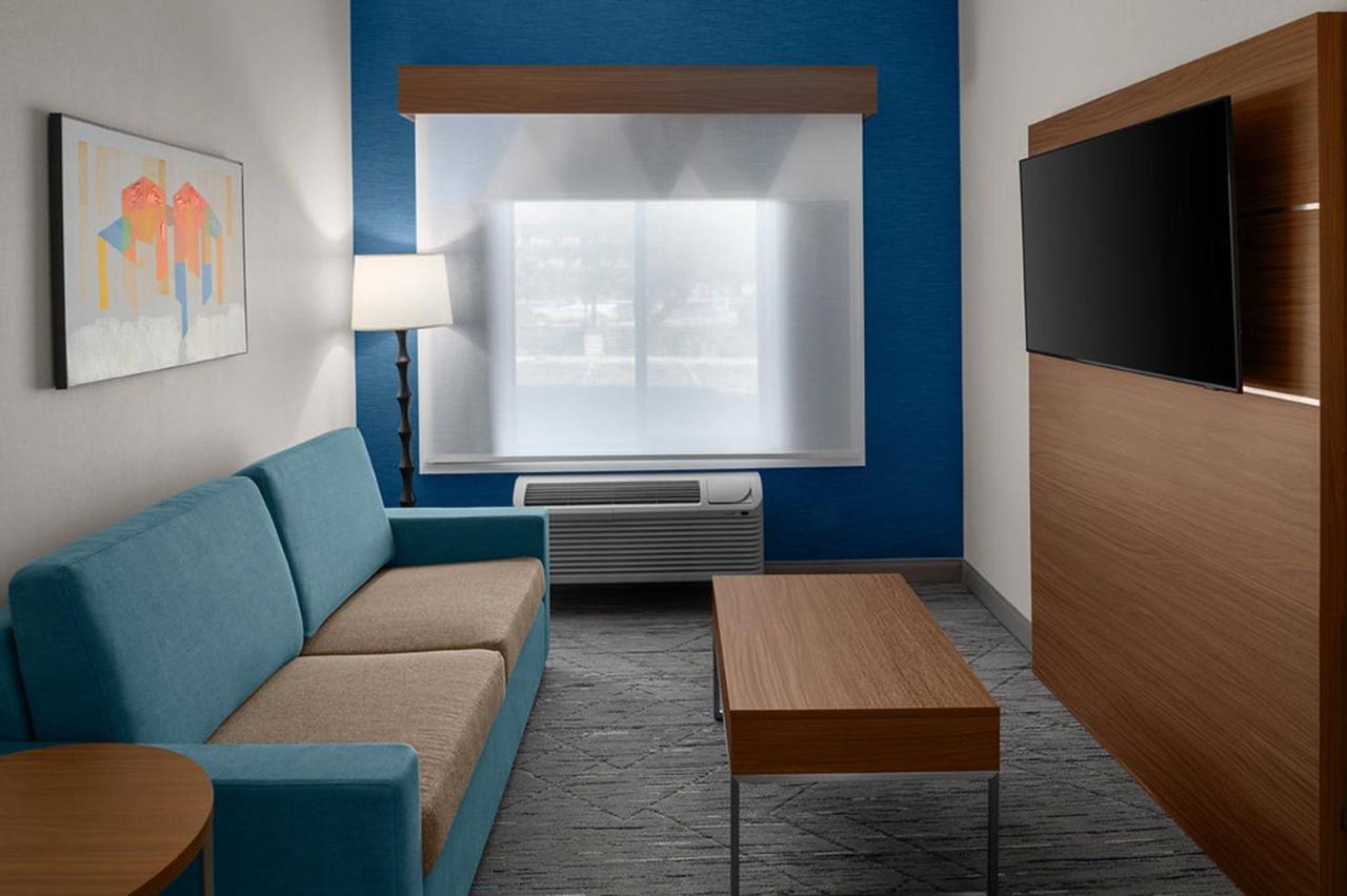 | Holiday Inn Express Hotel & Suites Twentynine Palms, an IHG Hotel
