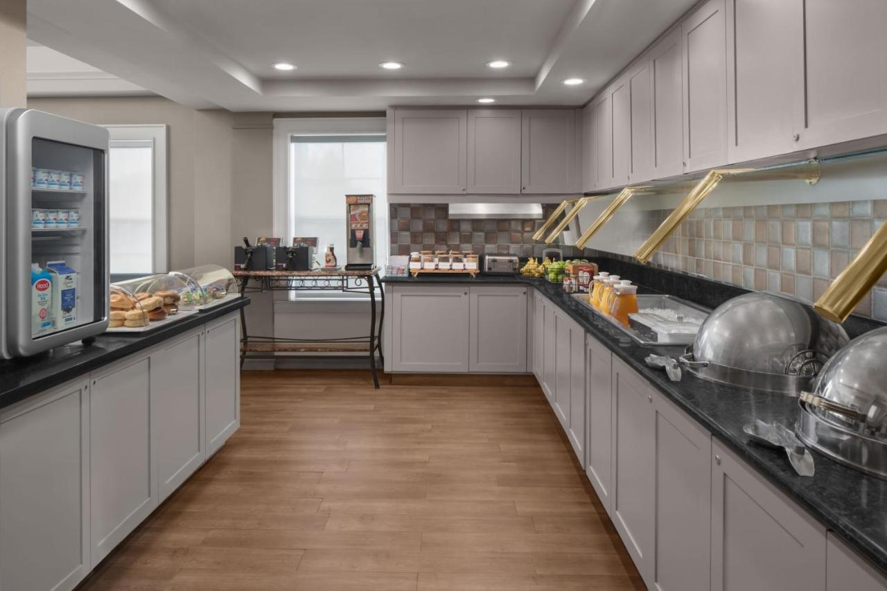 | Residence Inn Long Island Holtsville