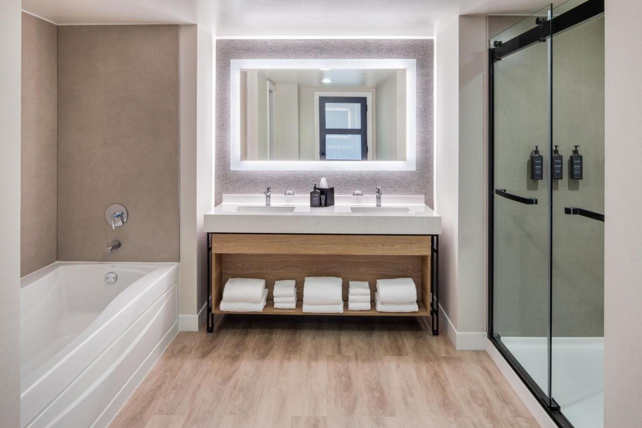 | Sheraton Hotel Stonebriar