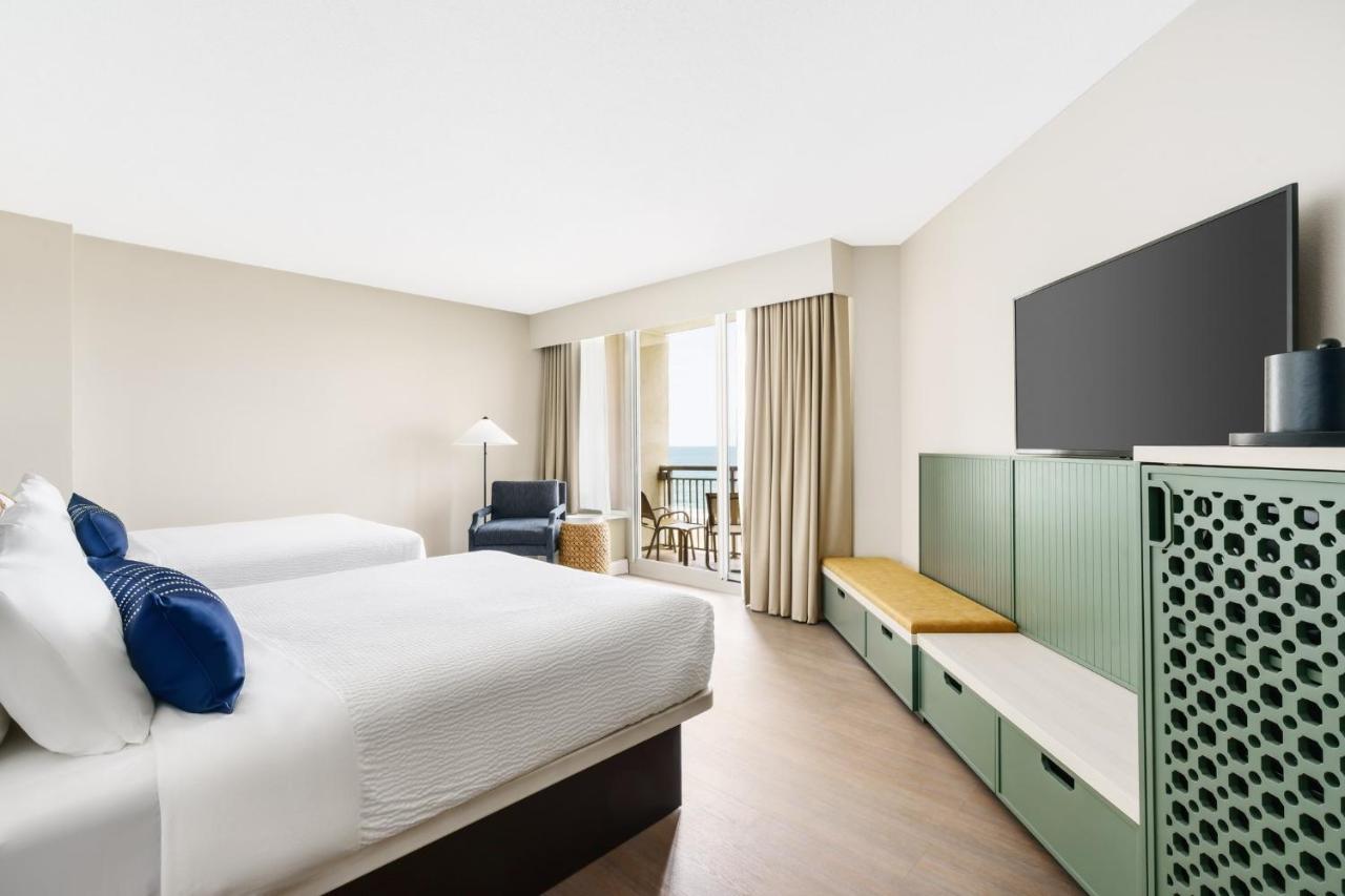 Deluxe Queen Room with Two Queen Beds and Ocean View at Holiday Inn Resort Lumina on Wrightsville Beach by IHG