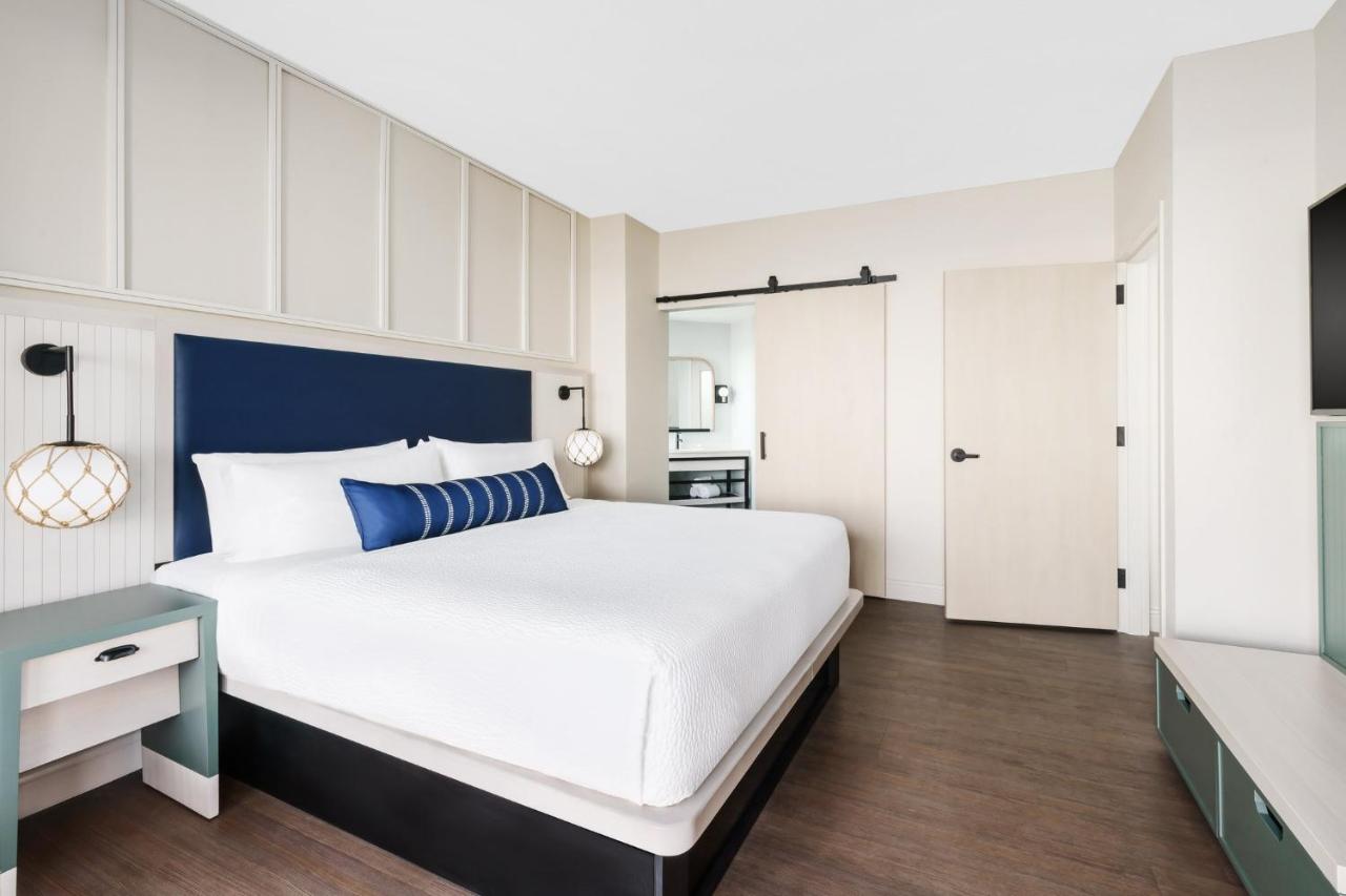 One-Bedroom King Suite at Holiday Inn Resort Lumina on Wrightsville Beach by IHG