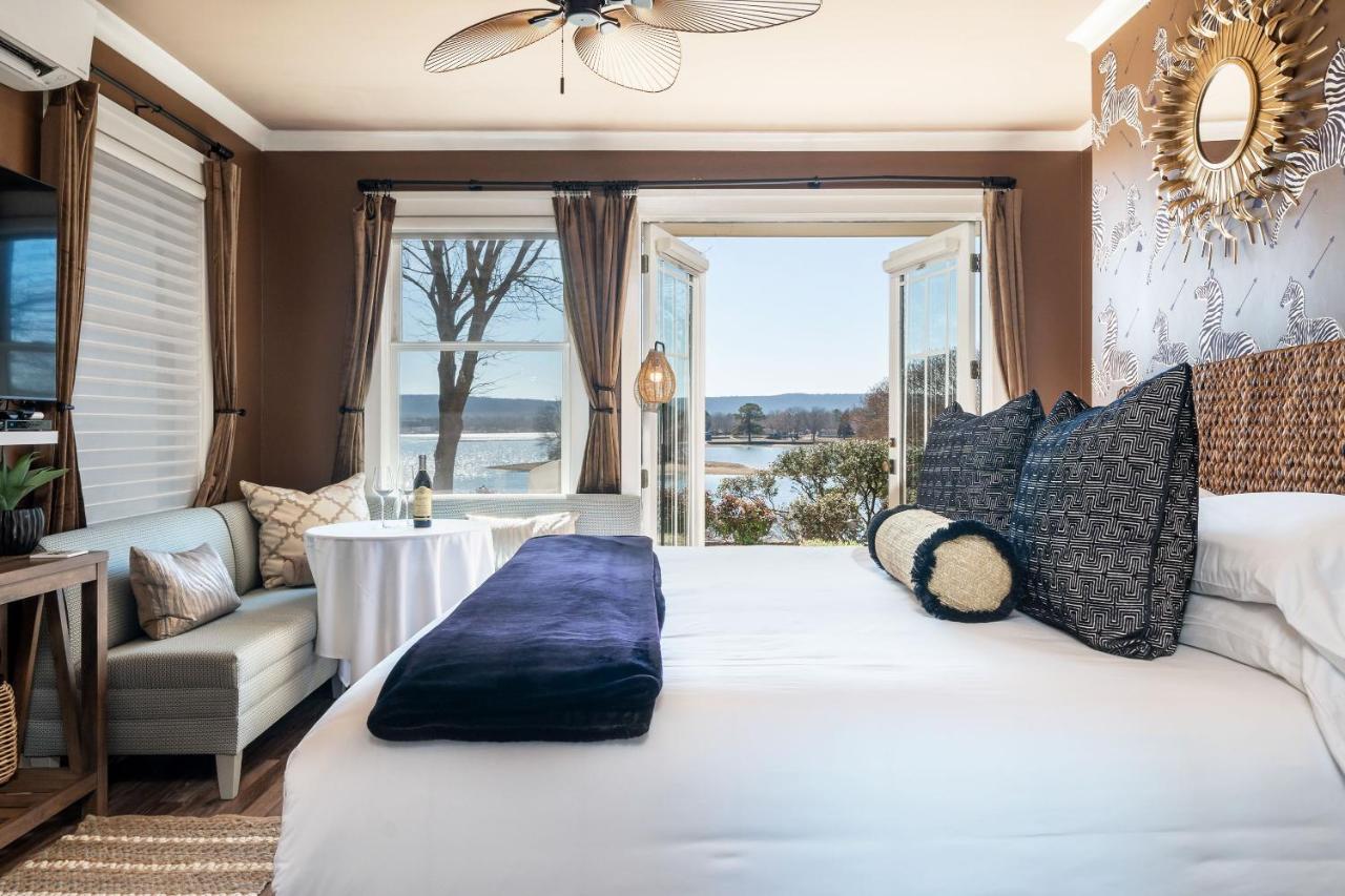 | Lookout Point Lakeside Inn