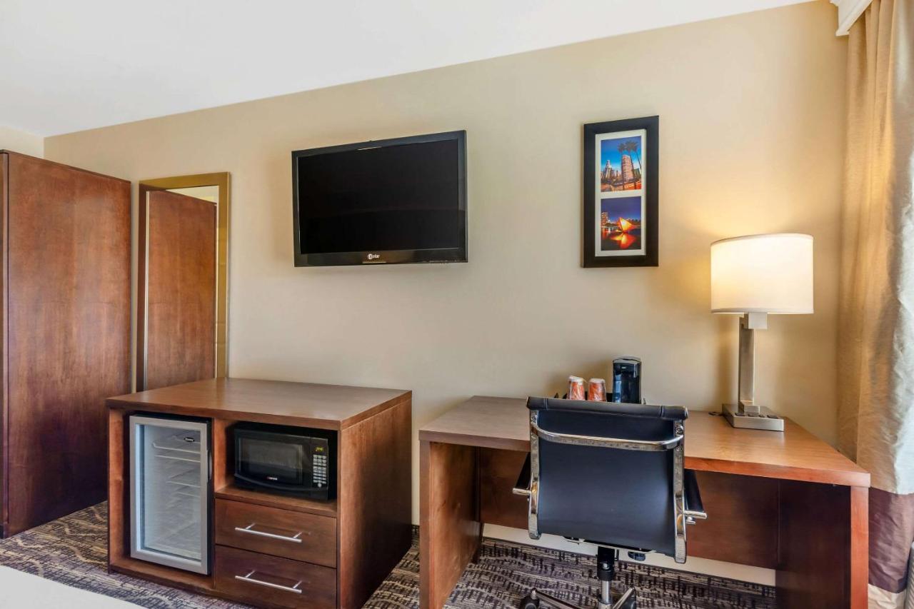 King Room - Non-Smoking at Comfort Inn Monterey Park - Los Angeles