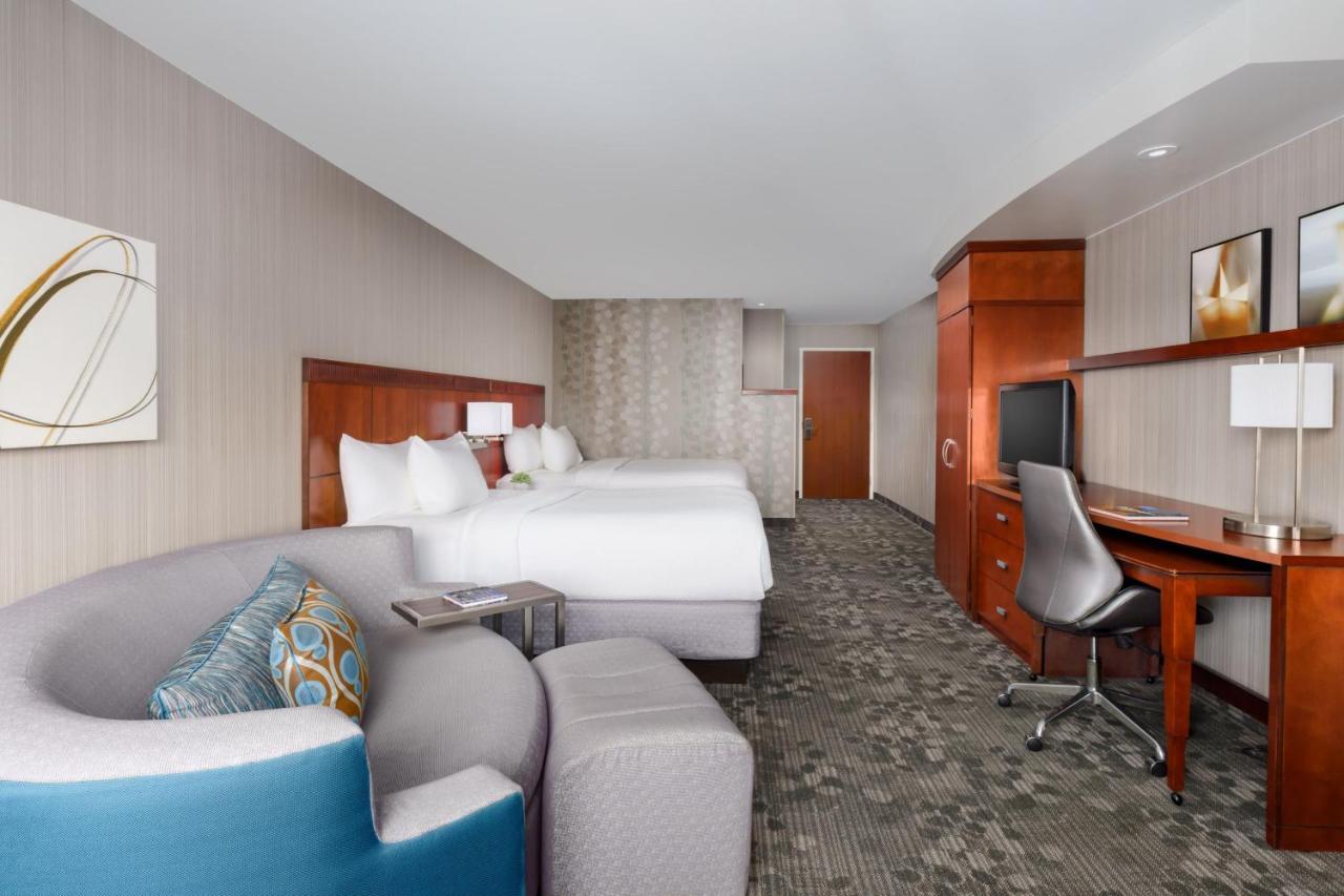 Queen Room with Two Queen Beds at Courtyard by Marriott Philadelphia Montgomeryville