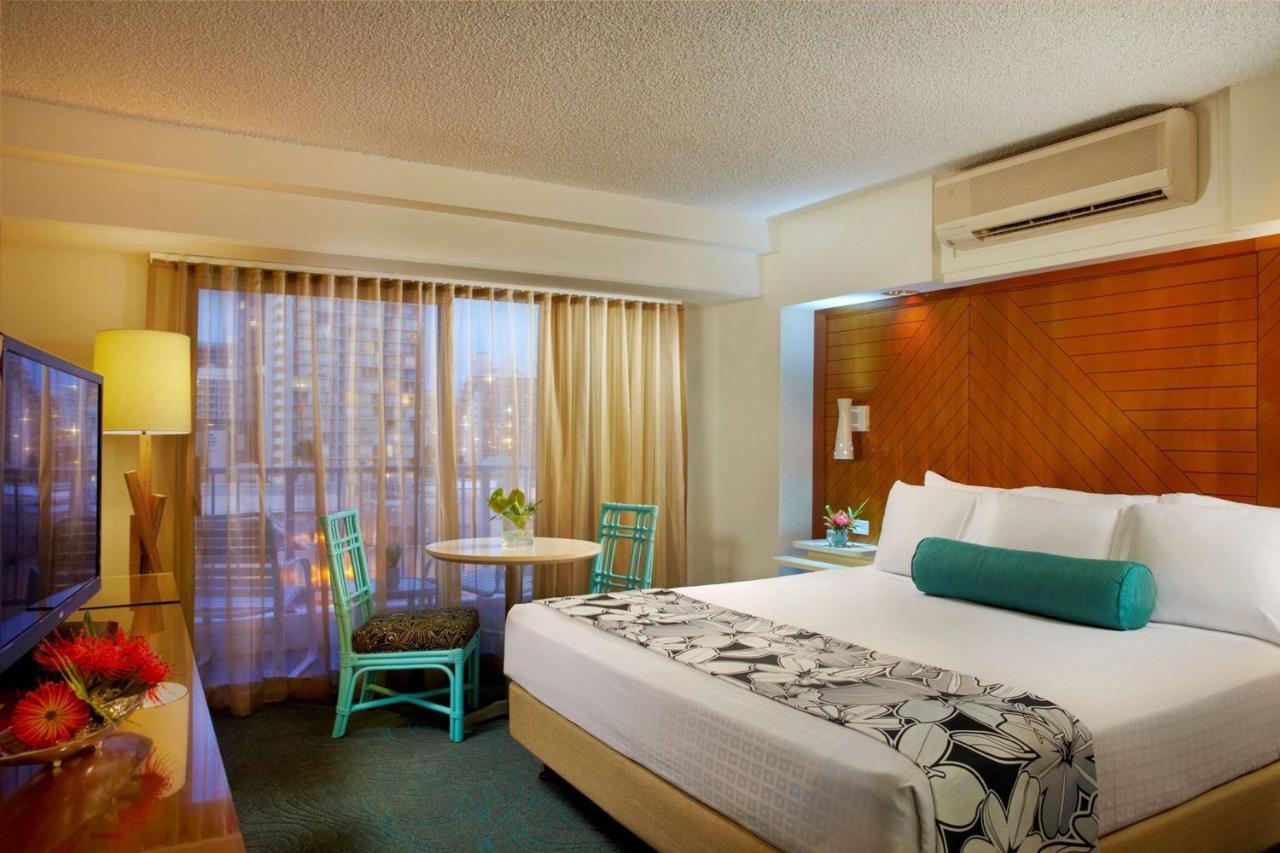 Quadruple Room at Oasis Hotel Waikiki