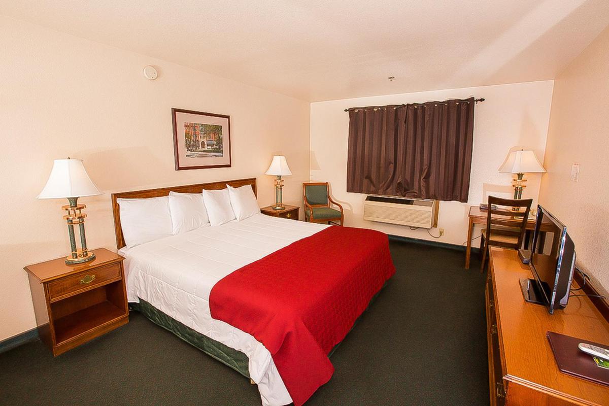  | Village Inn & Suites Marysville