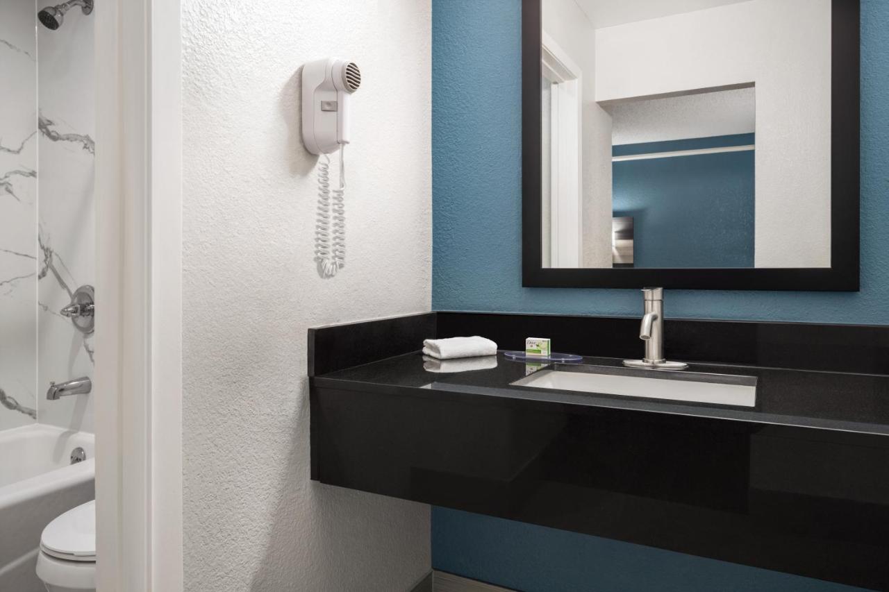 Double Room with Two Double Beds at La Quinta Inn by Wyndham Victoria