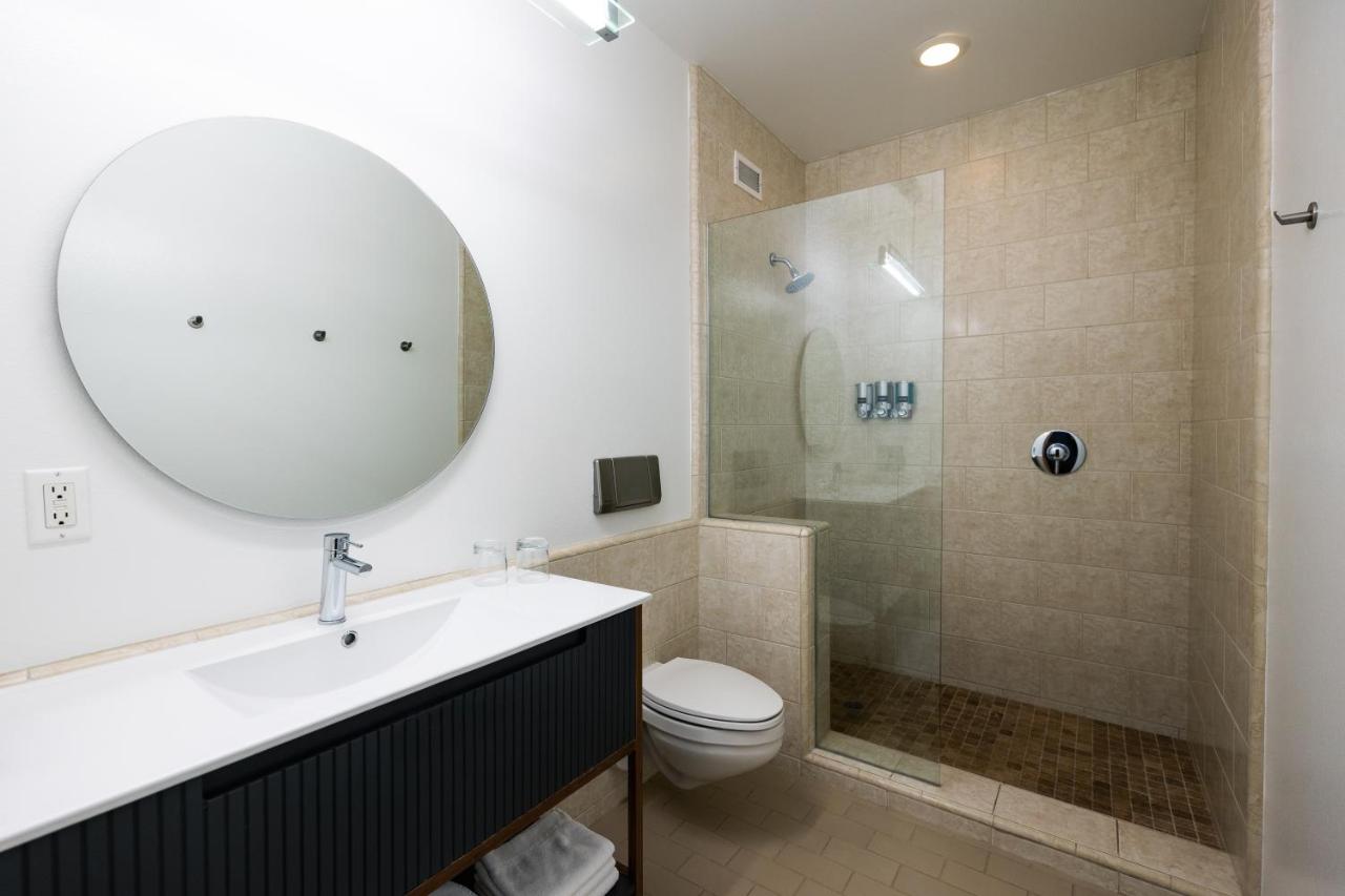 Deluxe King Studio at Gravity Haus Truckee-Tahoe