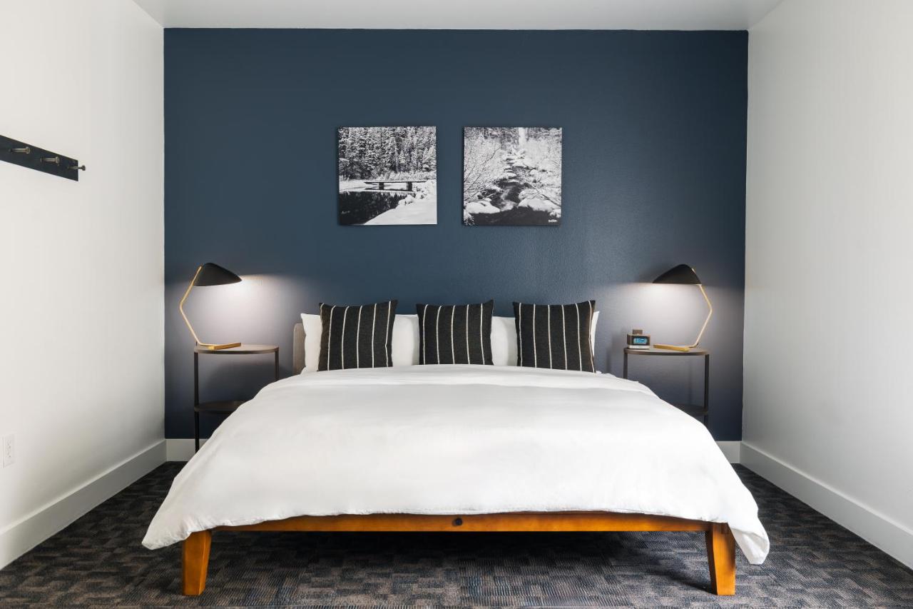 Deluxe King Studio at Gravity Haus Truckee-Tahoe