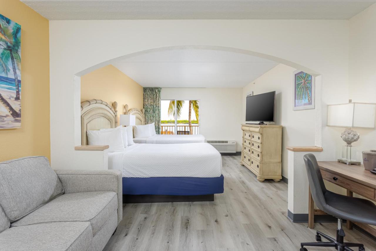 Deluxe Double Suite at Hutchinson Island Hotel