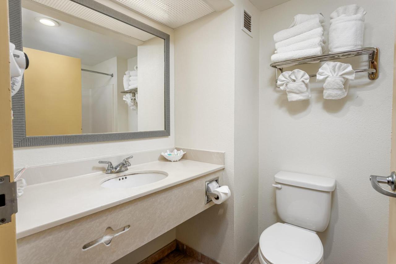Deluxe Double Suite at Hutchinson Island Hotel