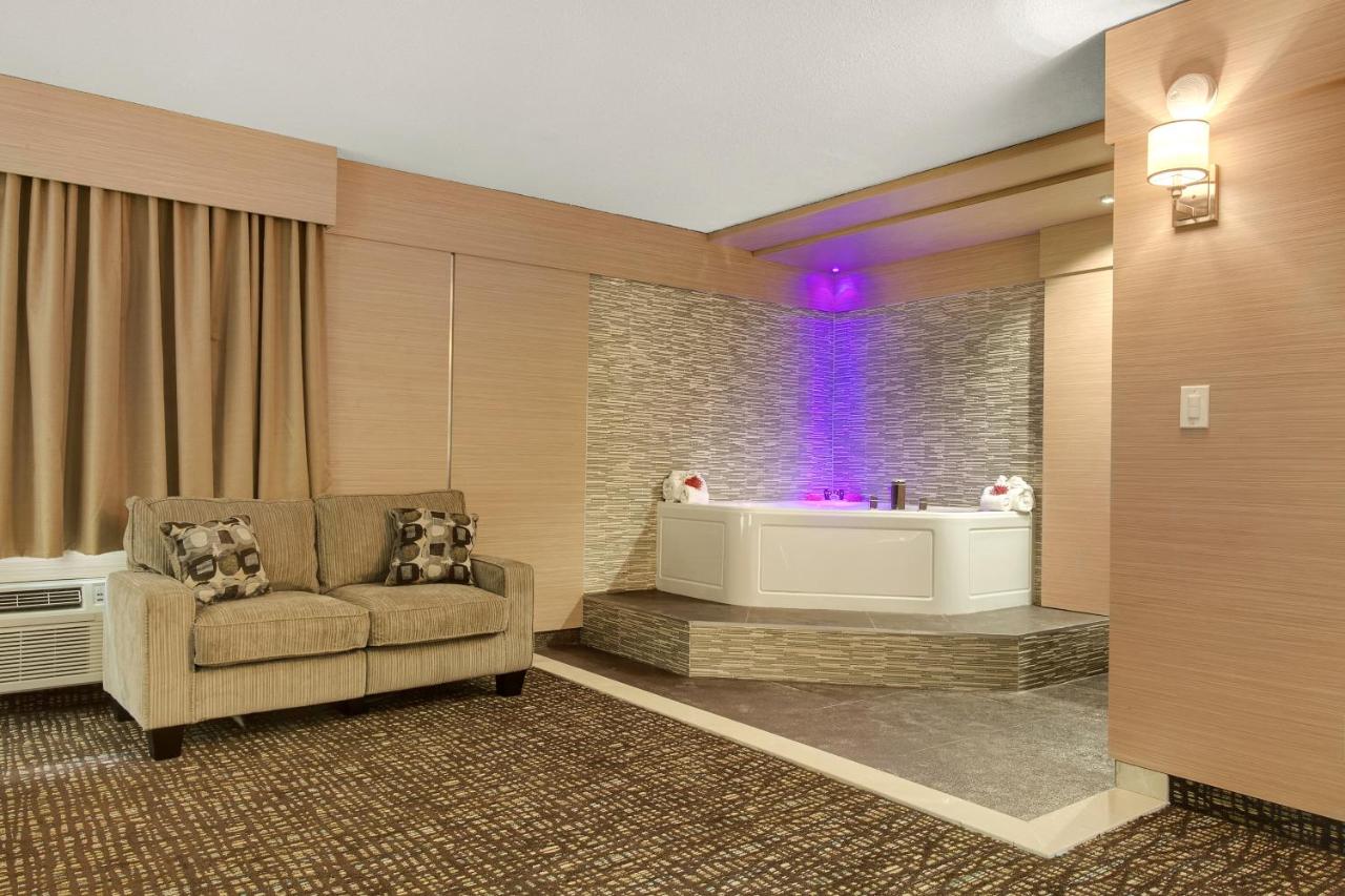 | Ocean Beach Palace Hotel and Suites