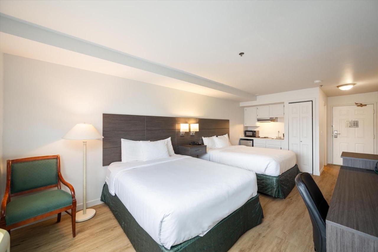 Studio with Two Queen Beds & Kitchenette - Non-Smoking at Baymont by Wyndham Bellingham