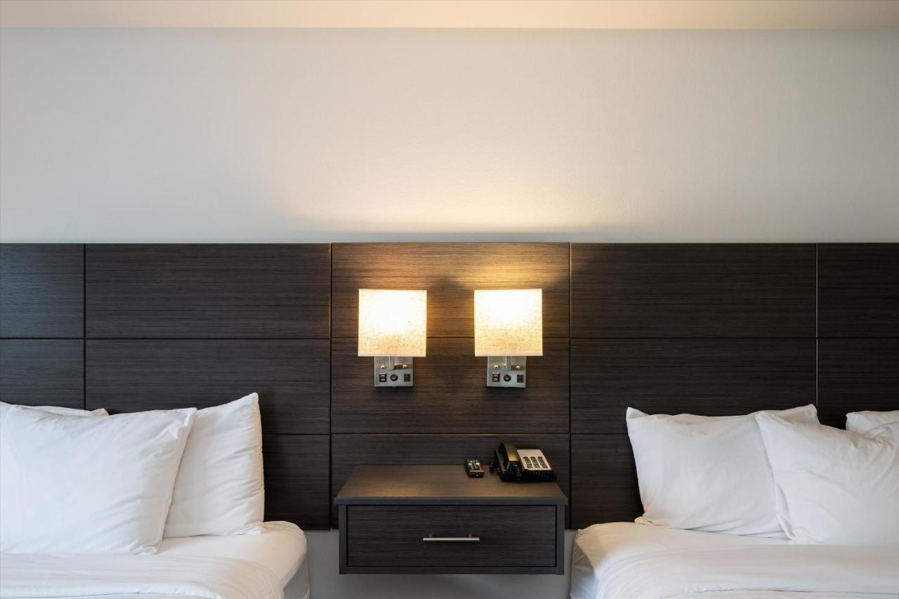 Queen Room with Two Queen Beds - Disability Access/Non-Smoking at Baymont by Wyndham Bellingham