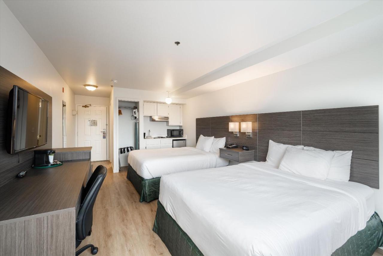 Studio with Two Queen Beds & Kitchenette - Non-Smoking at Baymont by Wyndham Bellingham