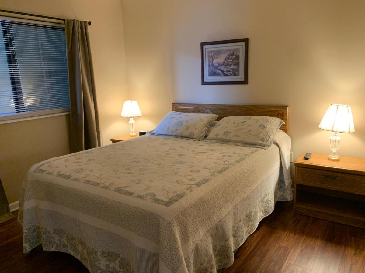 Laurel Inn 401 at Laurel Inn Condominium