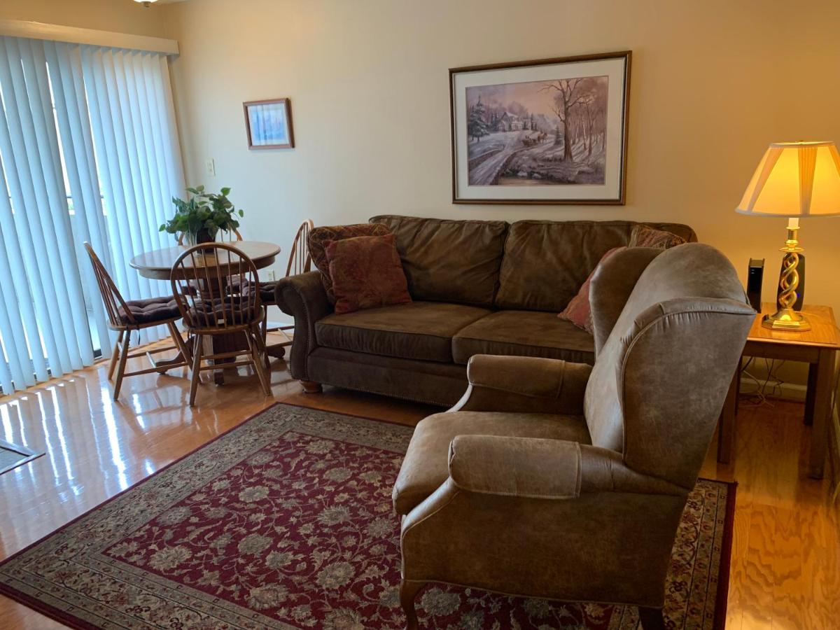 Laurel Inn 401 at Laurel Inn Condominium