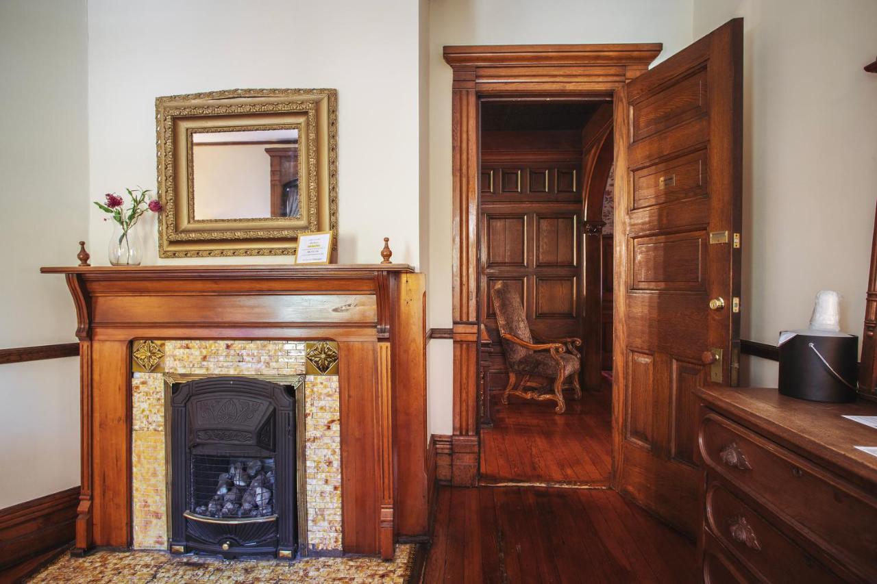 | Cedar Crest Inn