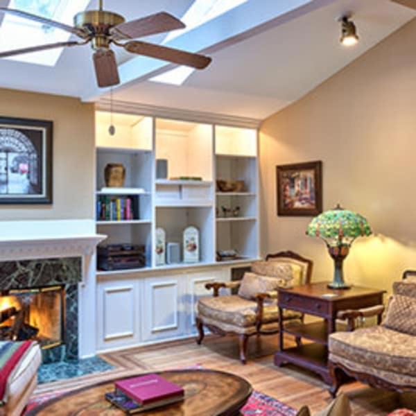 | Cedar Crest Inn