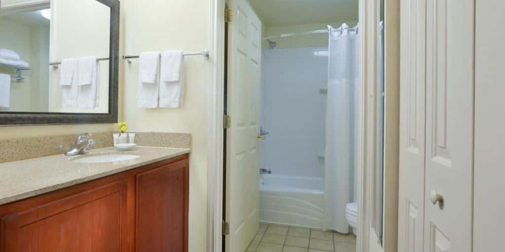  | Staybridge Suites Glenview, an IHG Hotel