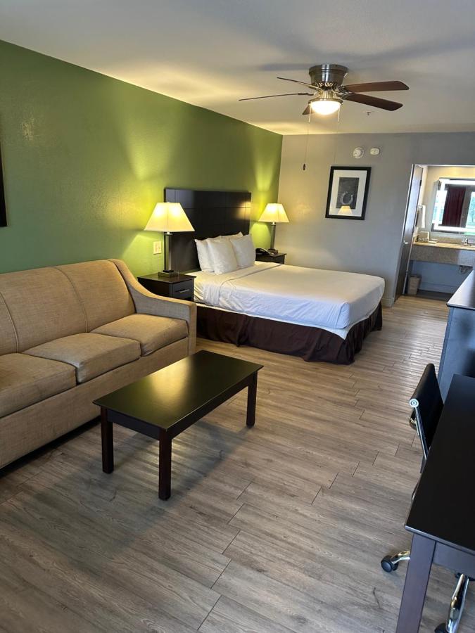 | Best Western La Hacienda Inn