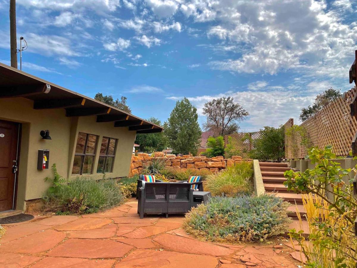 | The Flagstone Boutique Inn & Suites