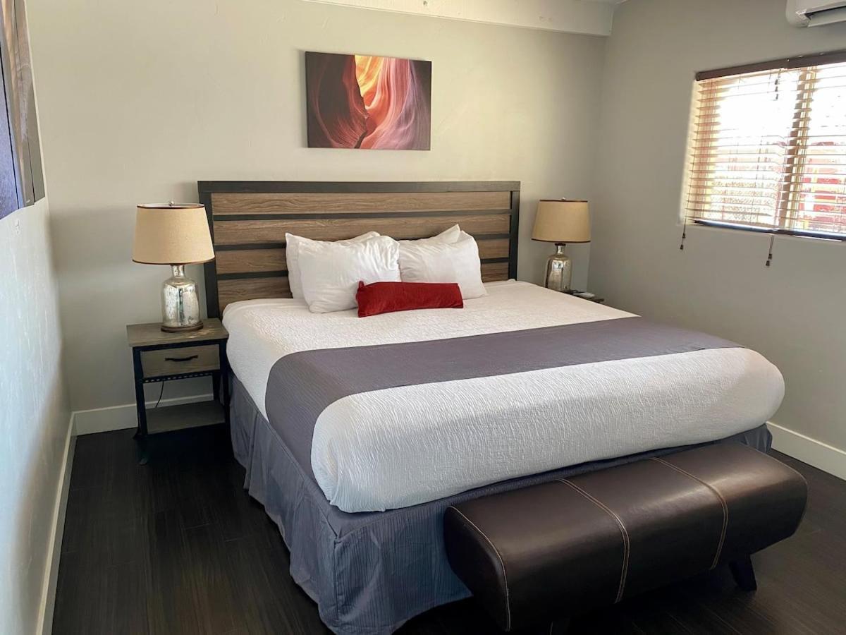 | The Flagstone Boutique Inn & Suites