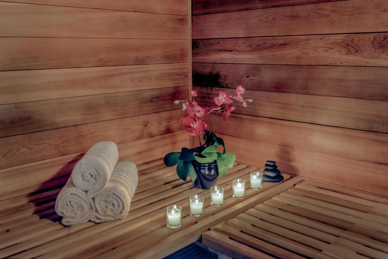 | Grass Valley Courtyard Suites