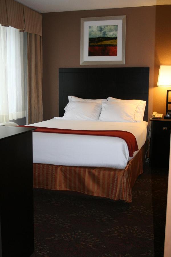 | Holiday Inn Express Houghton-Keweenaw, an IHG Hotel