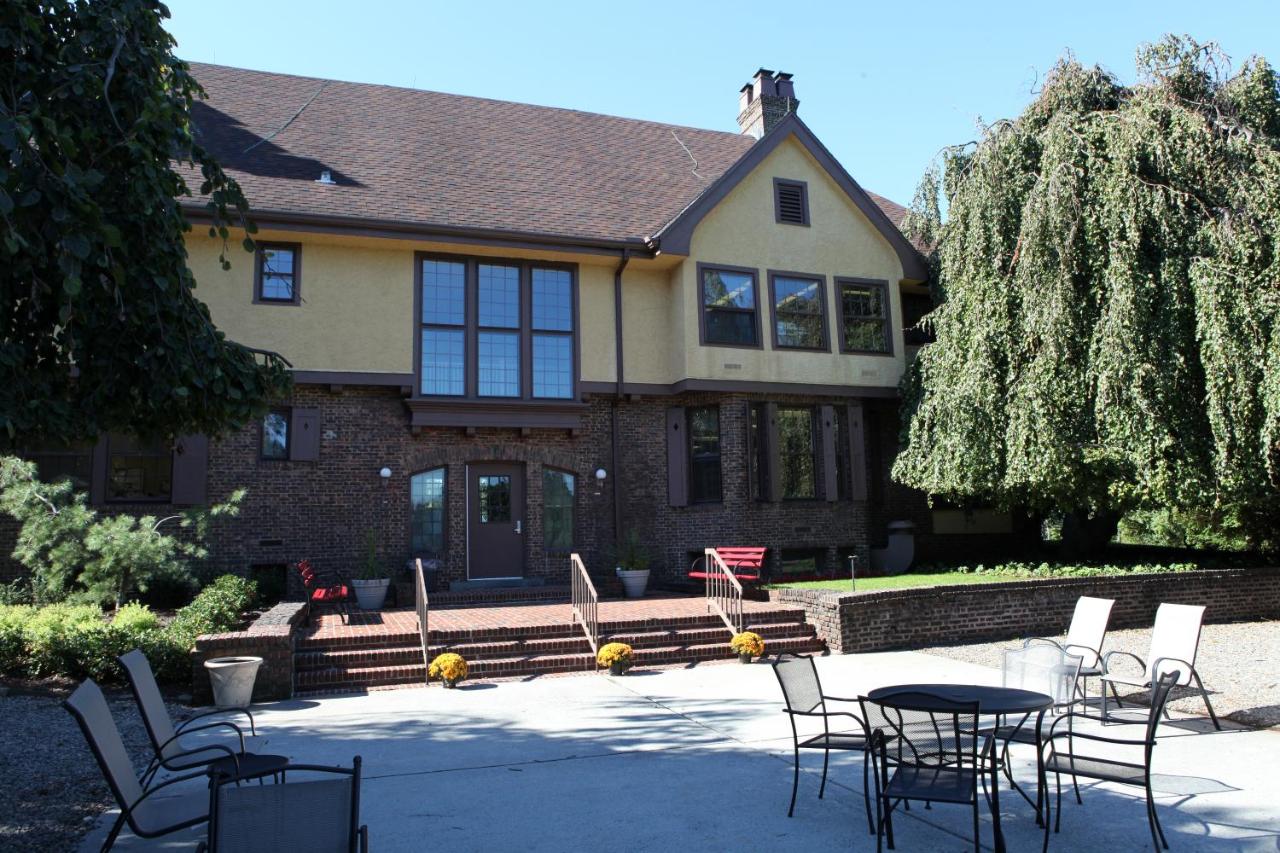 | Rutgers University Inn and Conference Center