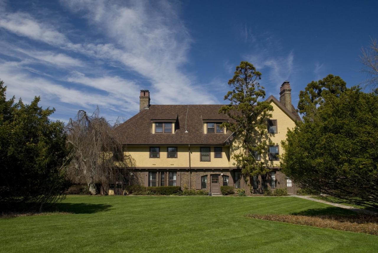 | Rutgers University Inn and Conference Center