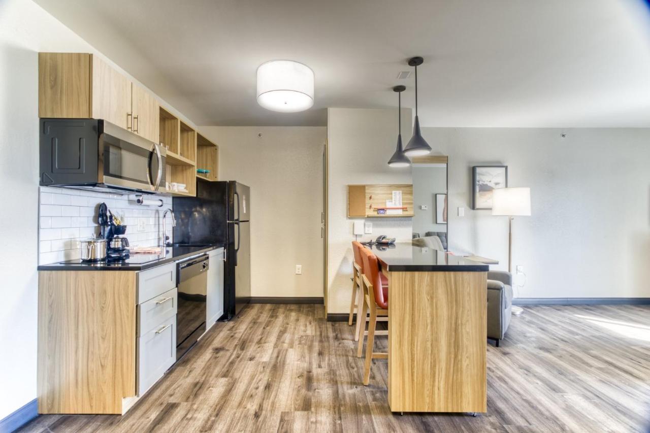 | Candlewood Suites New Bern, an IHG Hotel