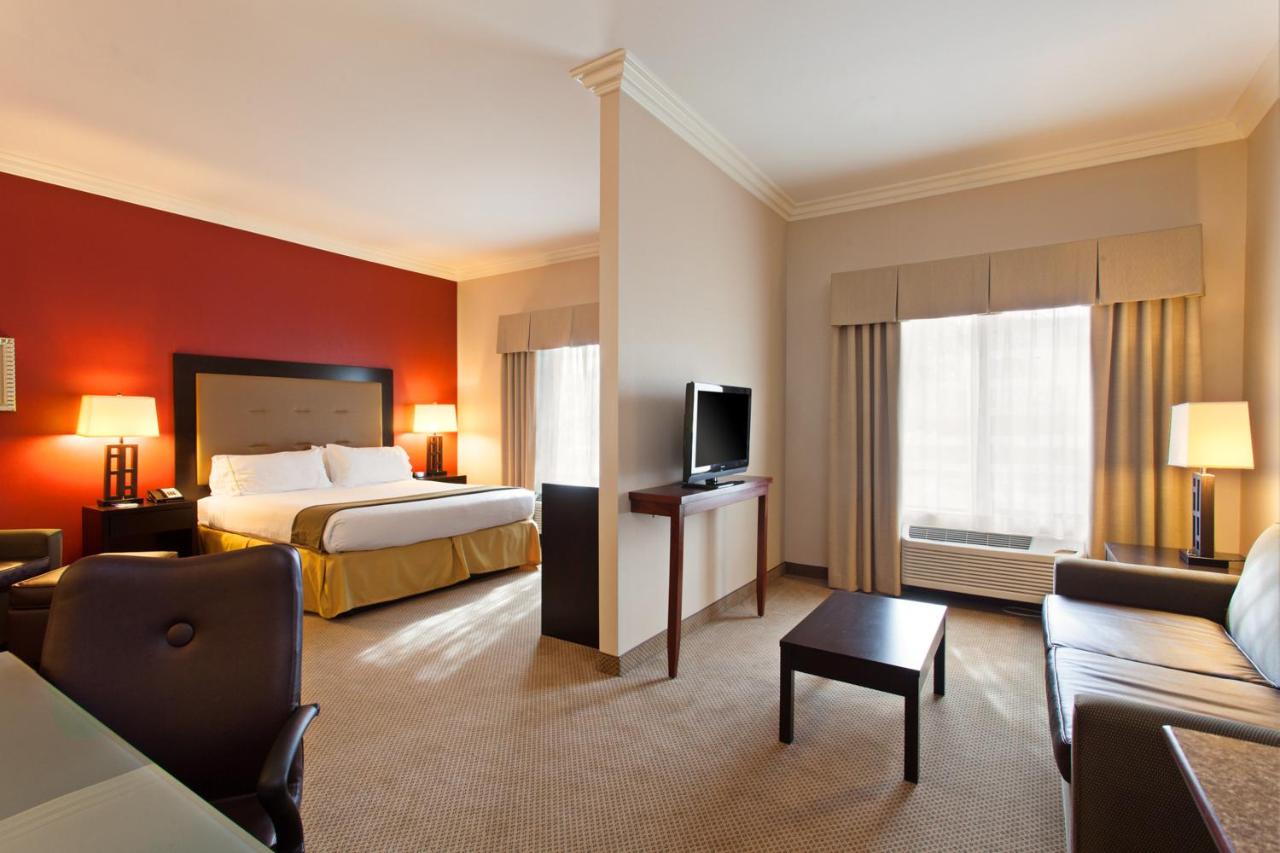 | Holiday Inn Express Hotel & Suites Twentynine Palms, an IHG Hotel