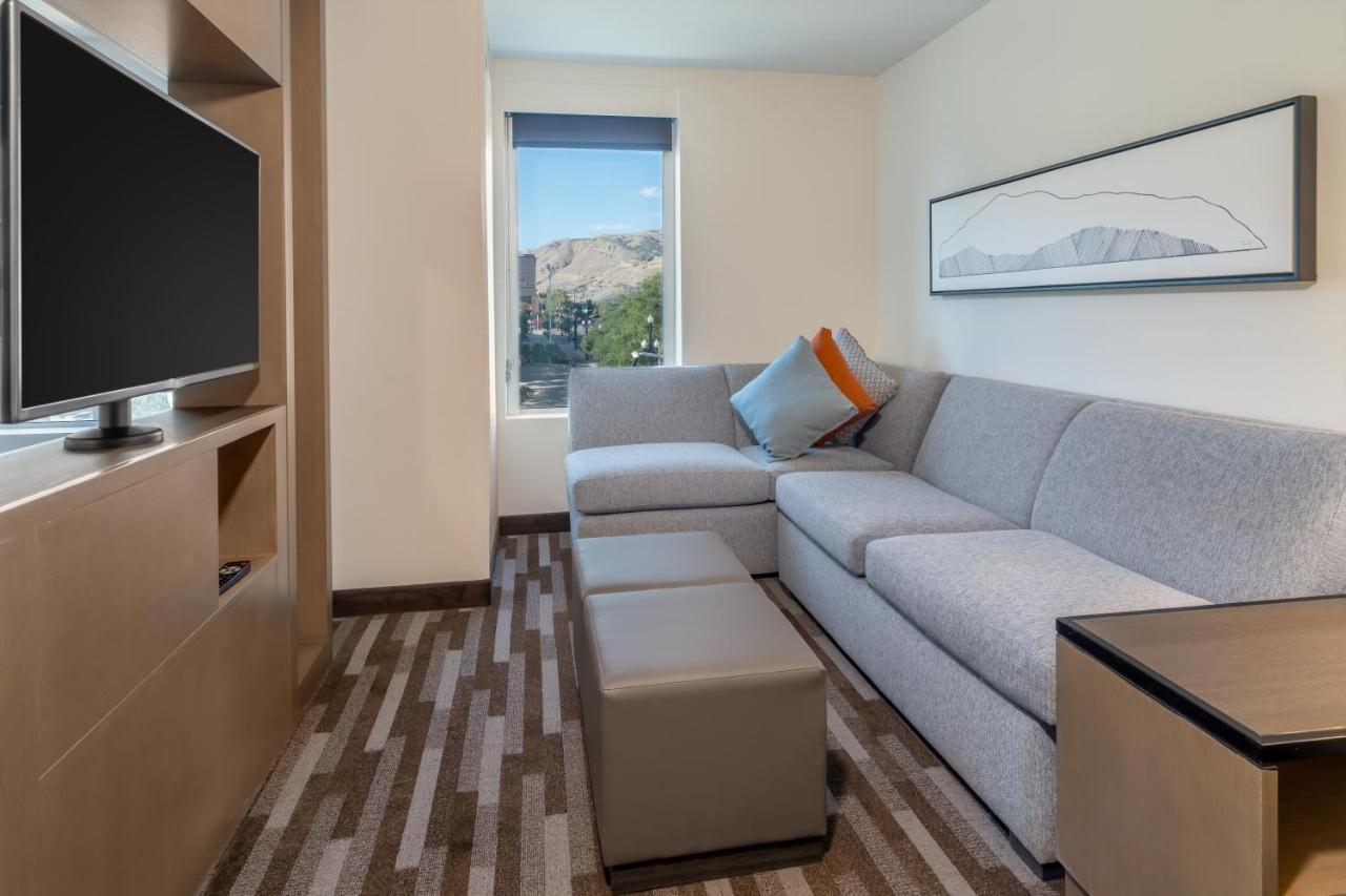 King Studio with Sofa Bed - Disability Access at Hyatt House Salt Lake City Downtown